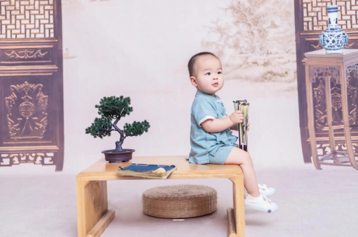 大丰孕妇肚子上的黑线